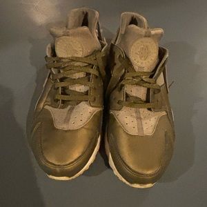 Size 10 - Nike Air Huarache Run Premium TXT Khaki AA0523-201 W/offers Women Shoe